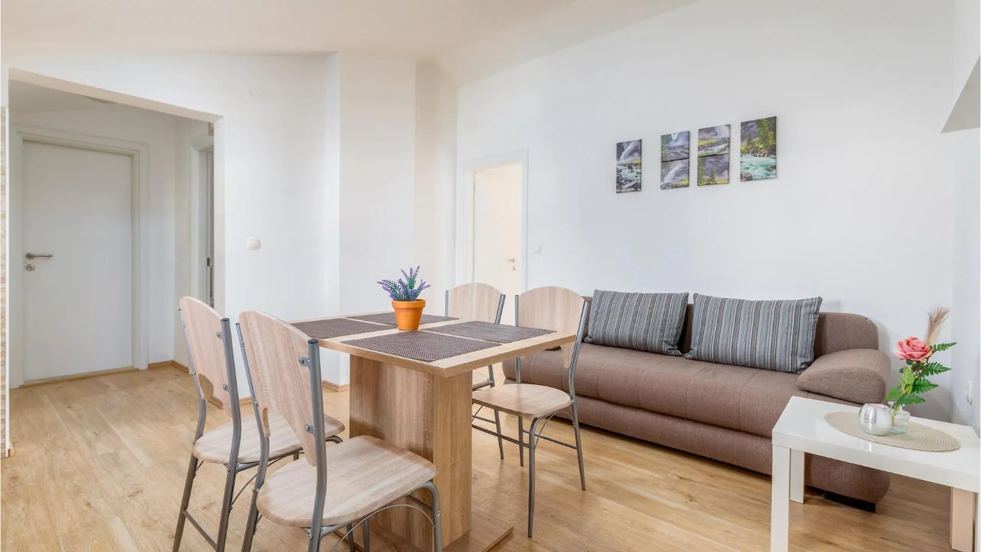 2 Bedroom Gorgeous Apartment In Pula