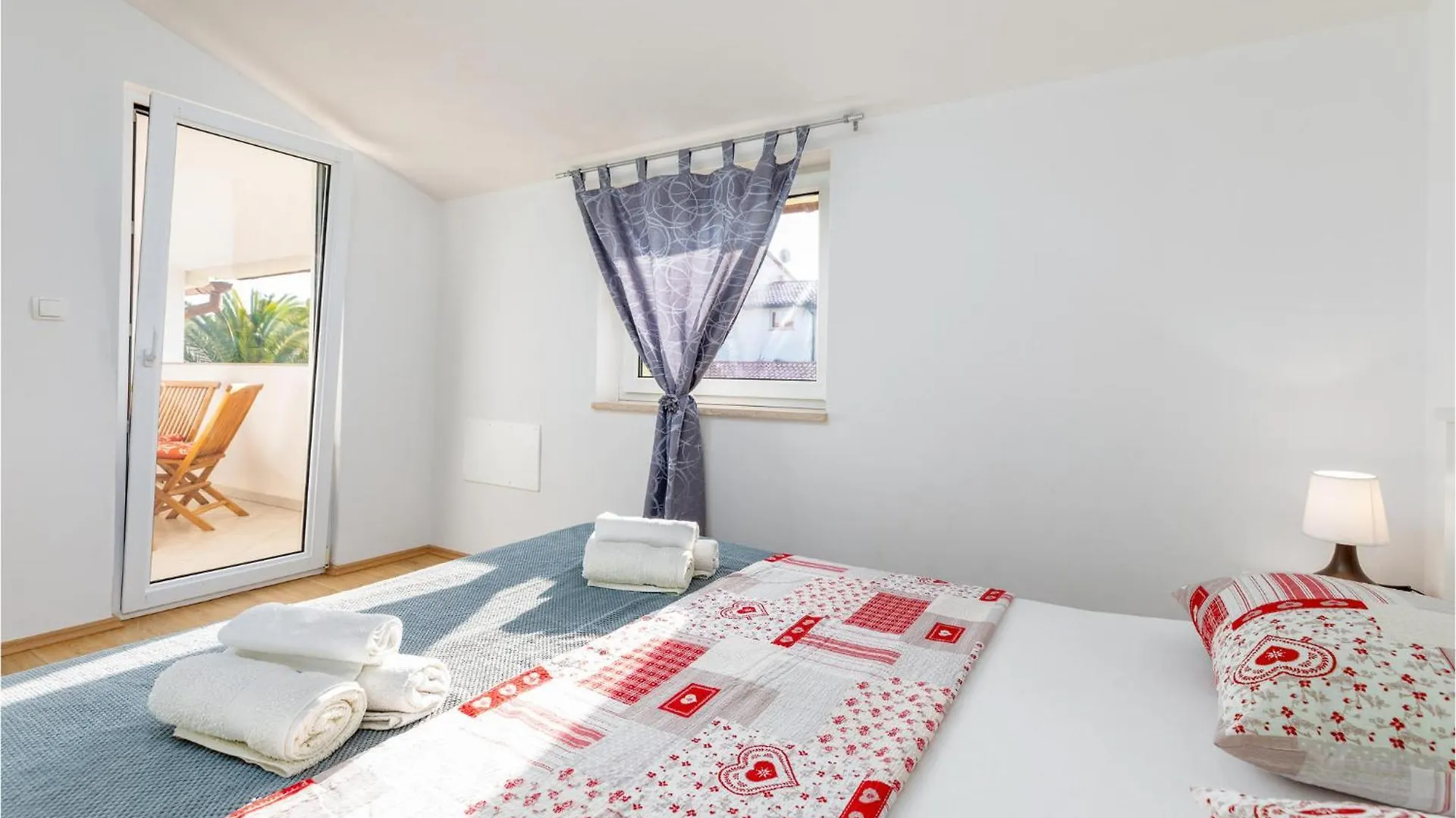 2 Bedroom Gorgeous Apartment In Pula