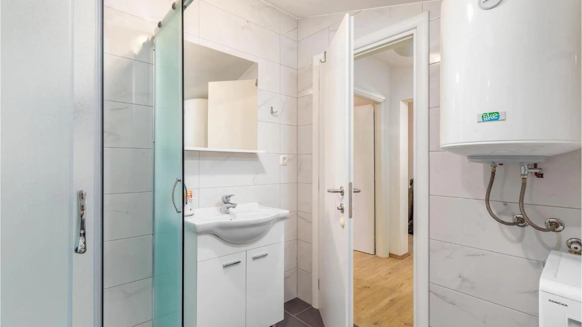 2 Bedroom Gorgeous Apartment In Pula